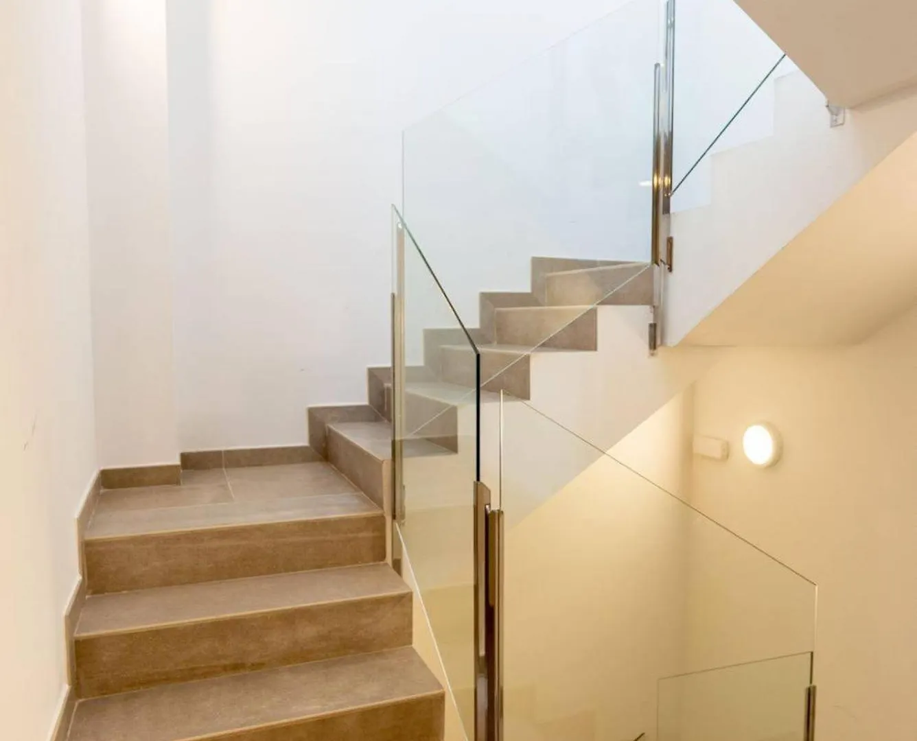La Quinta 3 Bedroom Ultra Modern Apartment With Private Hot Tub Malaga 0*,  Spain