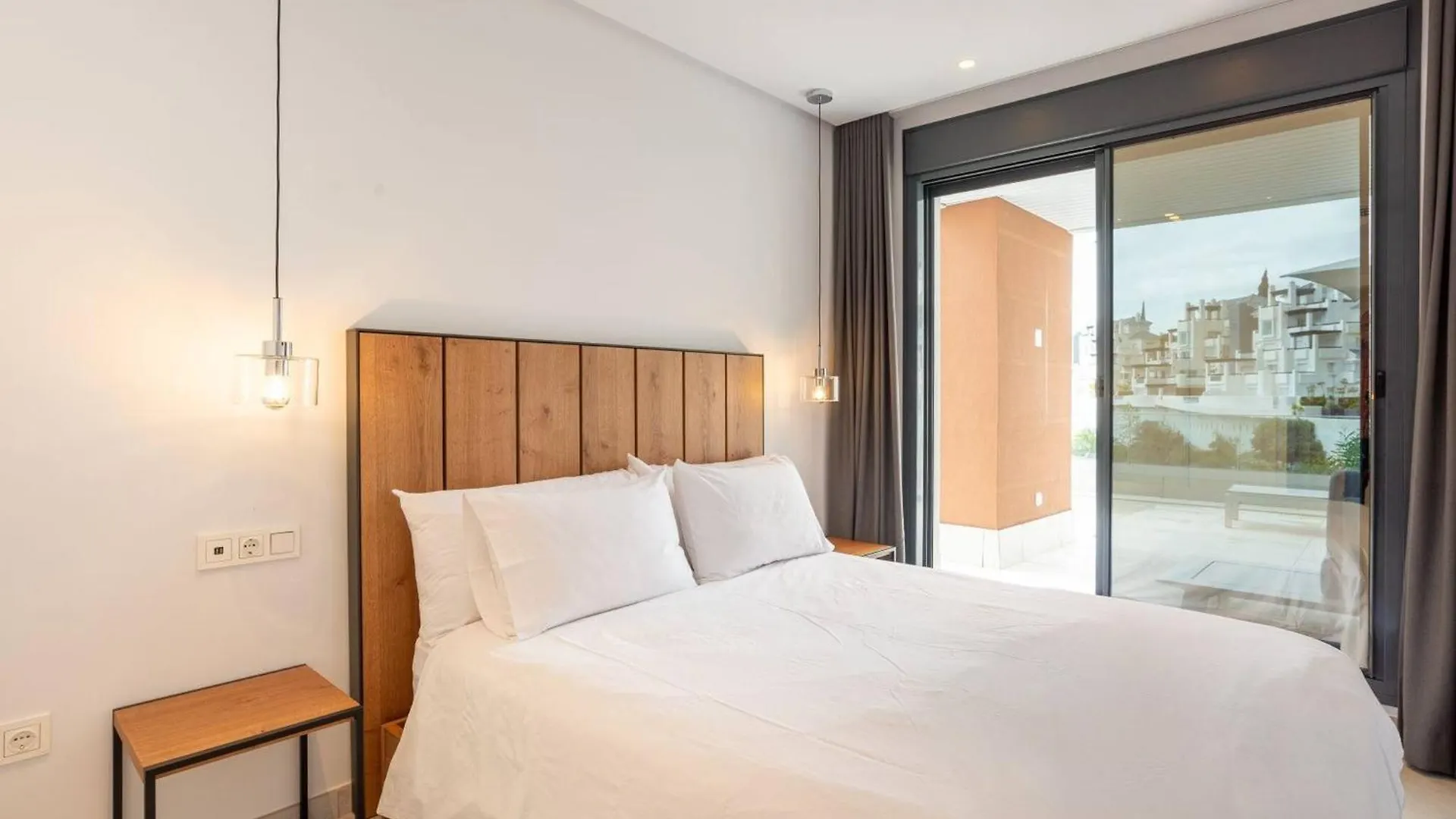 La Quinta 3 Bedroom Ultra Modern Apartment With Private Hot Tub Malaga Spain