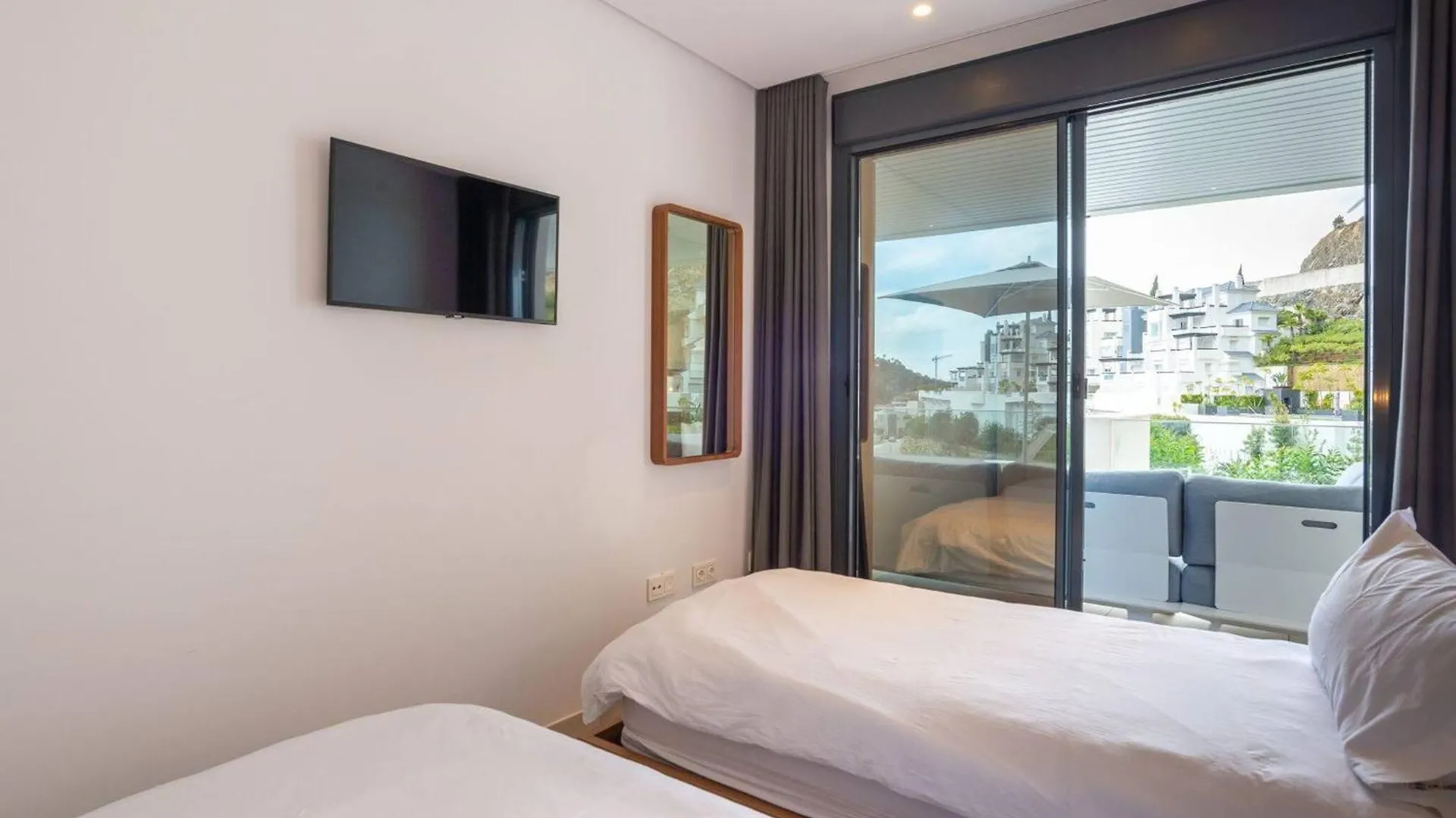 La Quinta 3 Bedroom Ultra Modern Apartment With Private Hot Tub Malaga Spain
