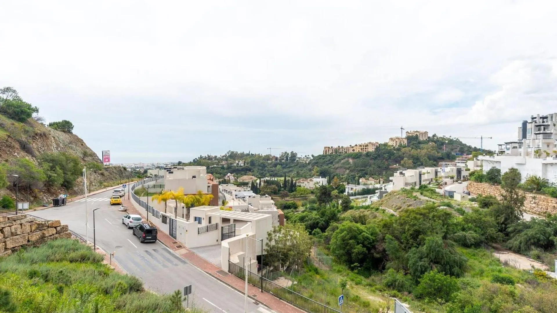 La Quinta 3 Bedroom Ultra Modern Apartment With Private Hot Tub Malaga