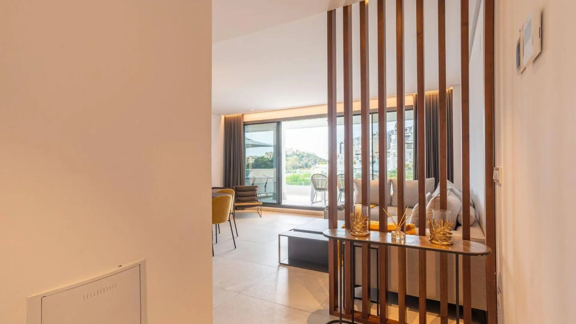 La Quinta 3 Bedroom Ultra Modern Apartment With Private Hot Tub Malaga