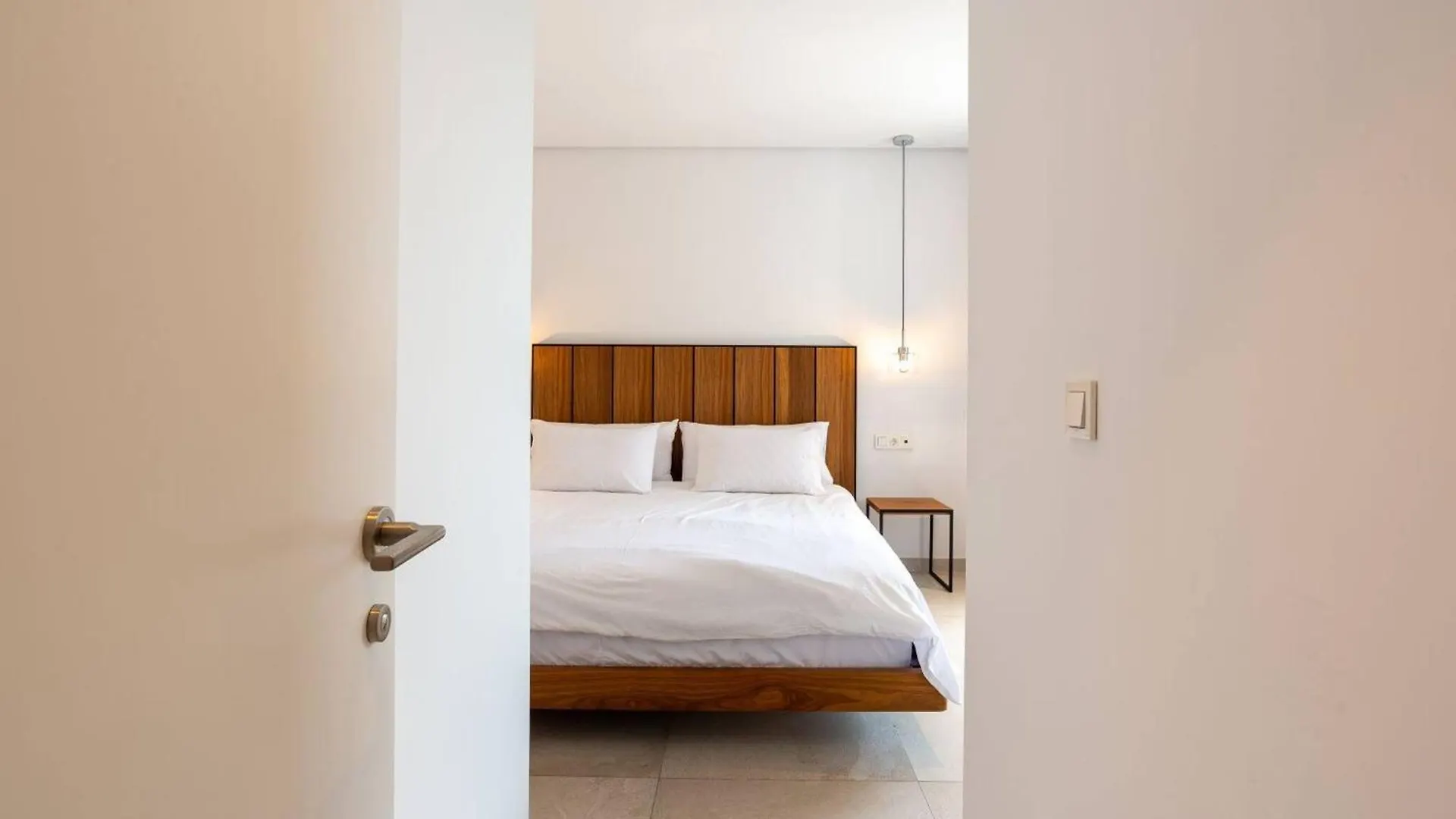 La Quinta 3 Bedroom Ultra Modern Apartment With Private Hot Tub Malaga Spain