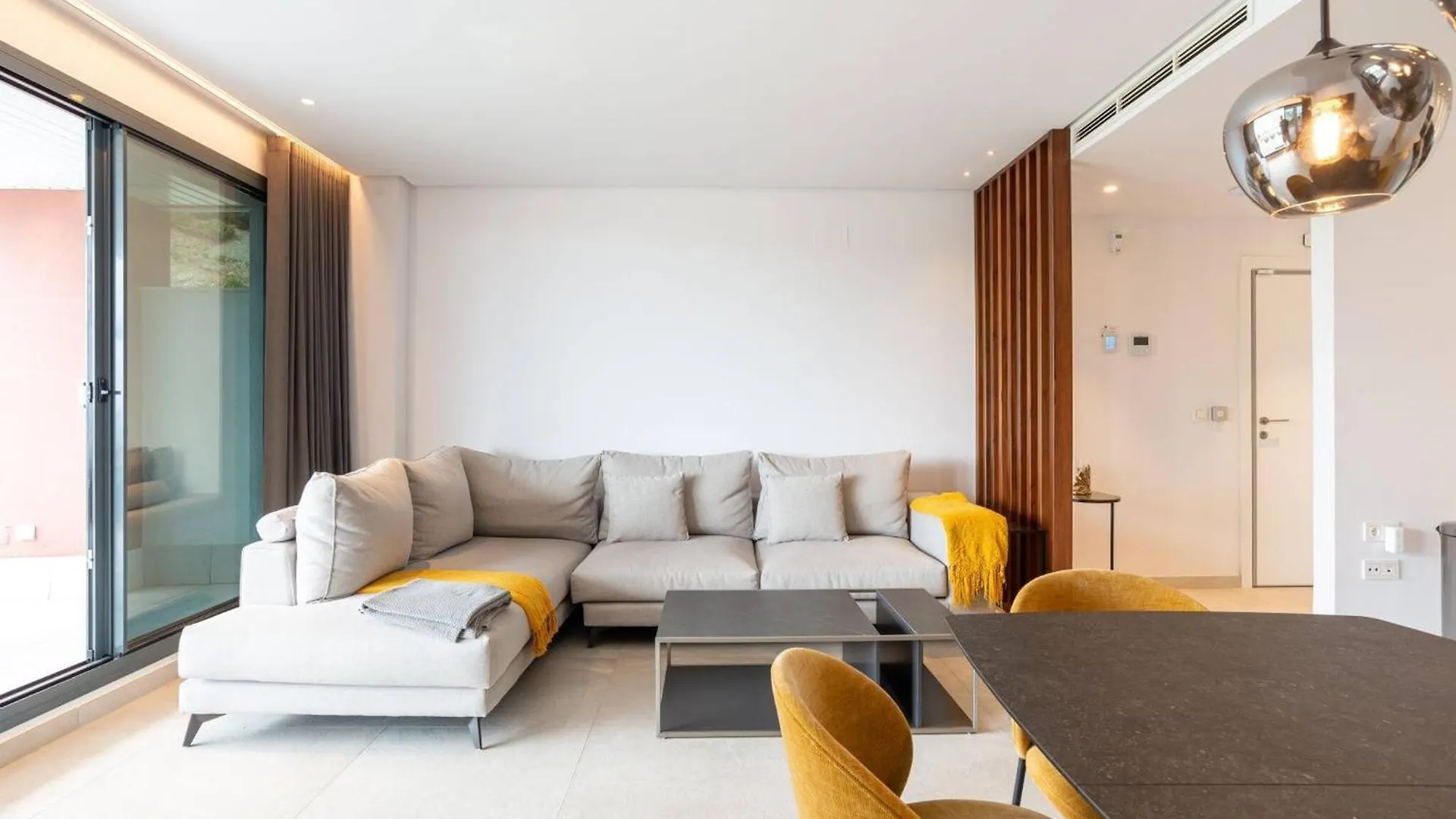 La Quinta 3 Bedroom Ultra Modern Apartment With Private Hot Tub Malaga 0*,